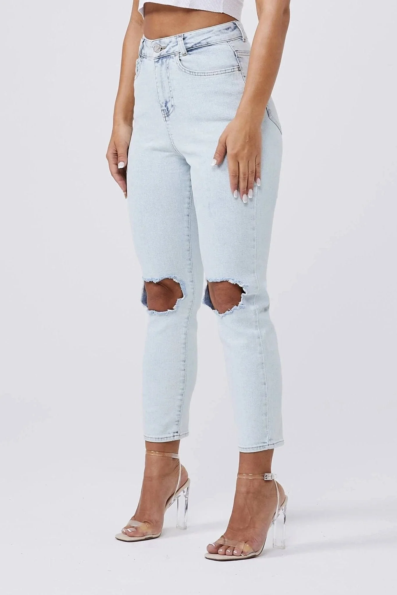 MOM JEANS KNEE RIPPED - BLEACH WASH - Image 7