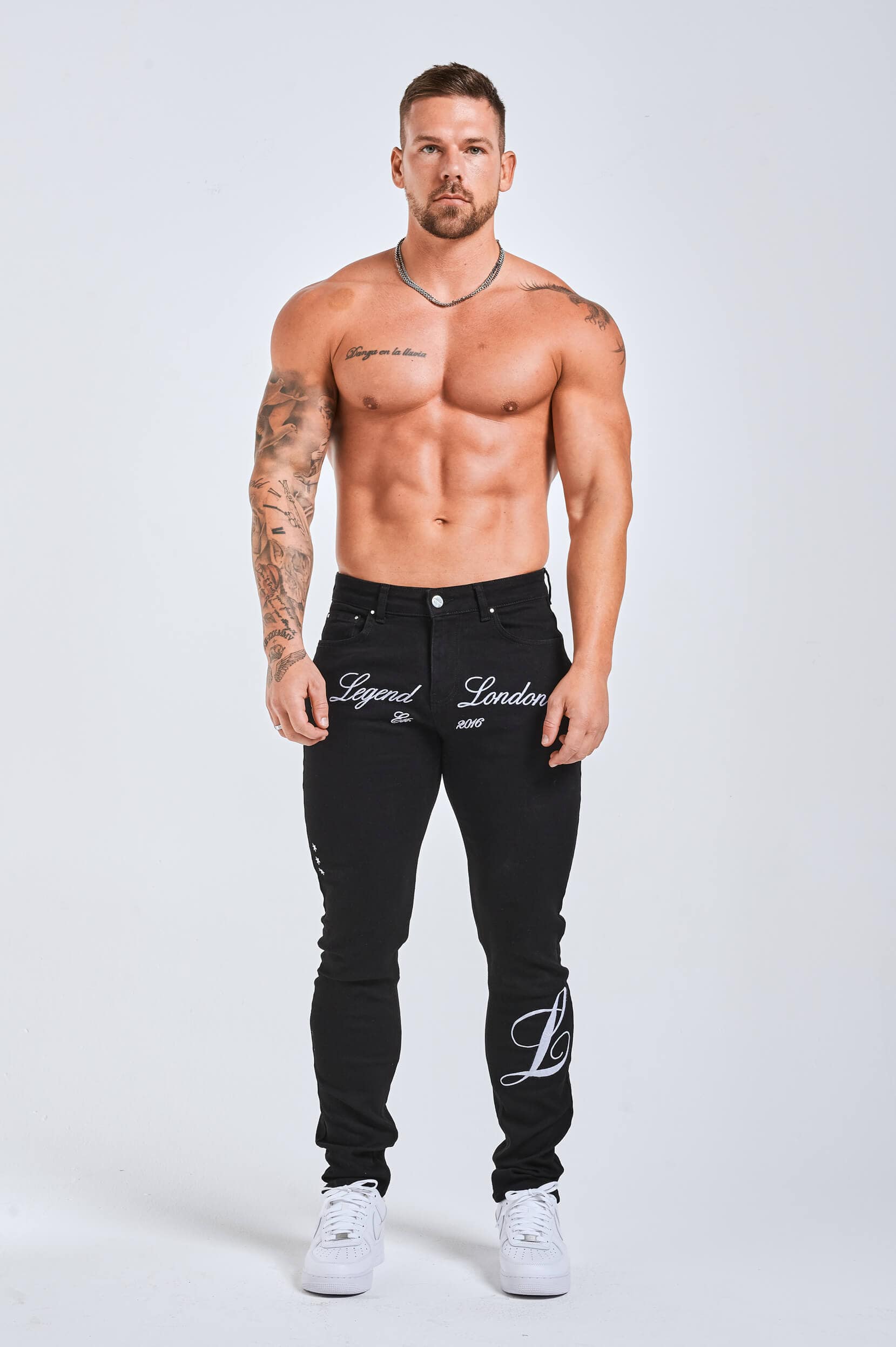 SLIM FIT JEANS 2.0 EMBROIDERED PRINTED DENIM - BLACK - Image 2