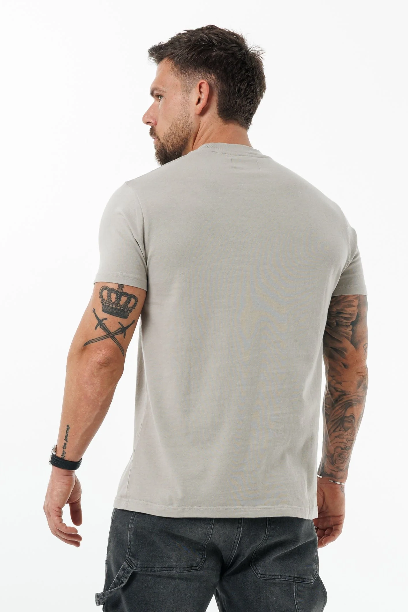 PREMIUM BASICS T-SHIRT - CONCRETE - Image 13