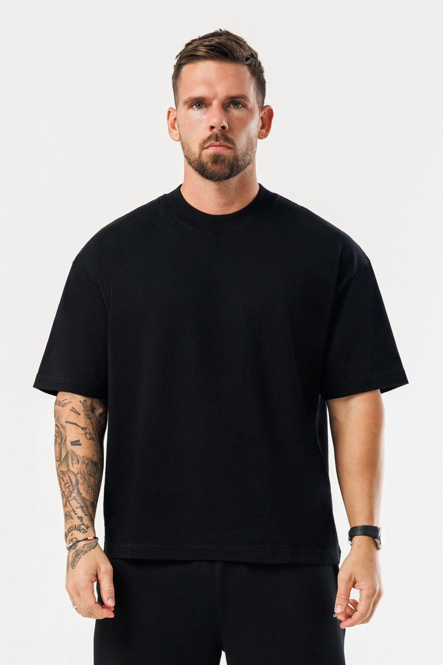 OVERSIZED T-SHIRT - BLACK - Image 2