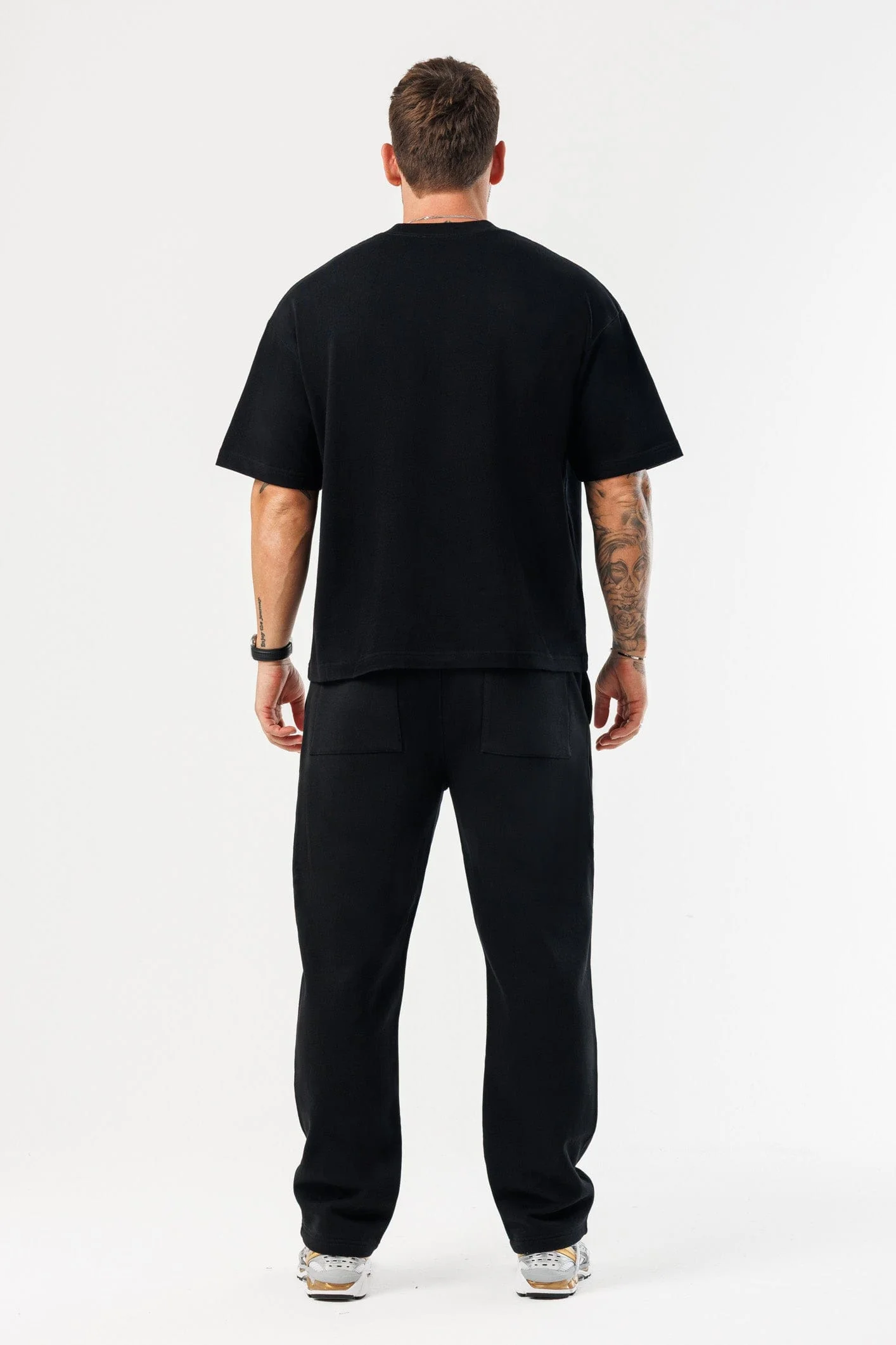 OVERSIZED T-SHIRT - BLACK - Image 9