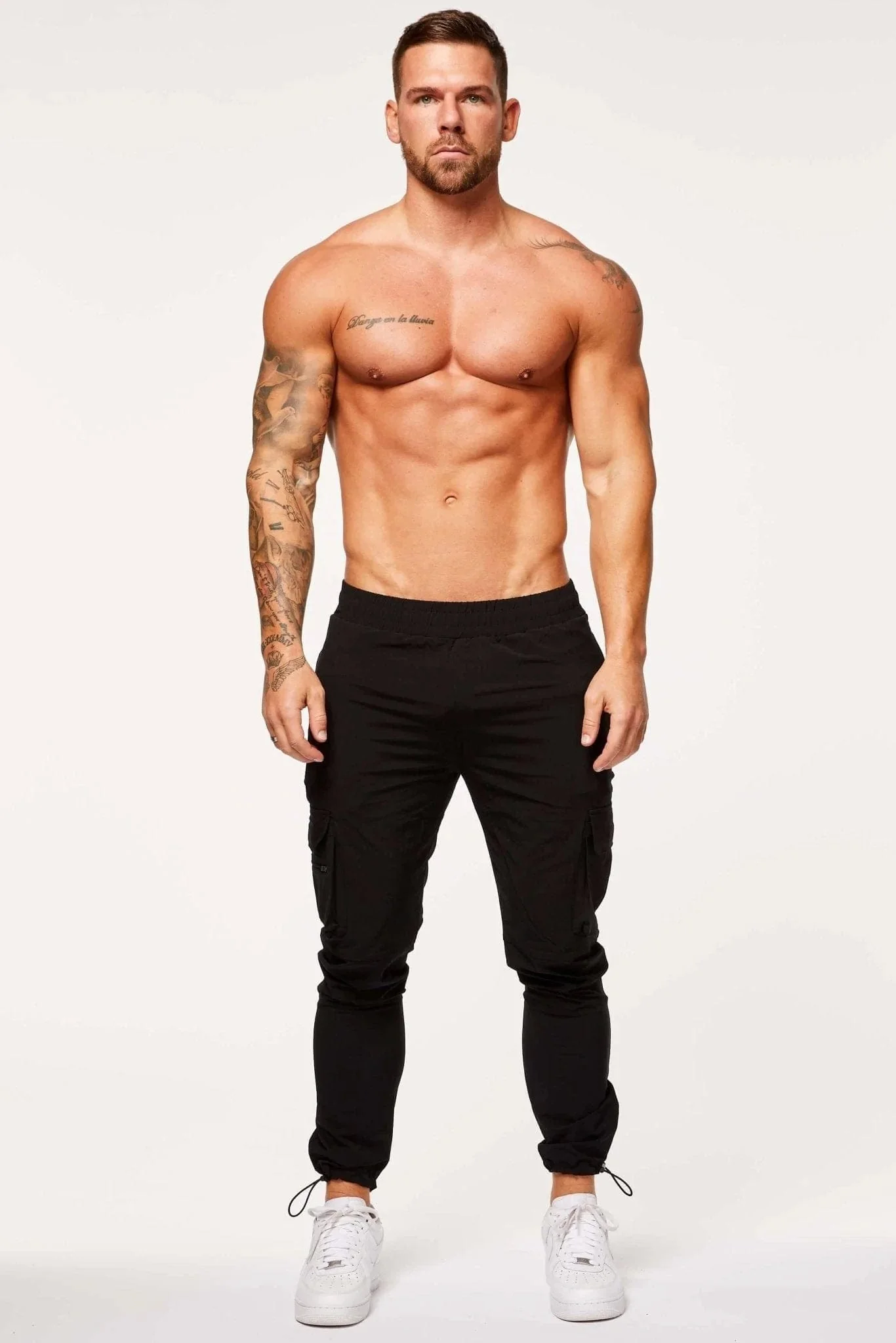 TECH STRETCH CARGO PANTS - BLACK - Image 2